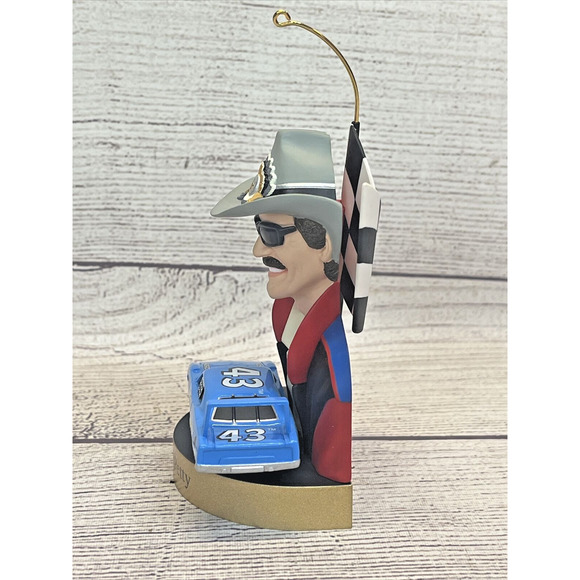 Hallmark NASCAR Richard Petty Keepsake Xmas Ornament Stock Car Champions - Picture 3 of 7